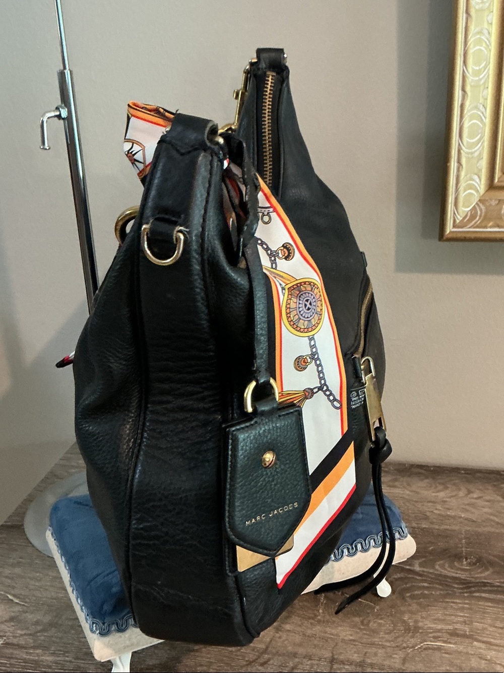 Marc Jacobs Recruit Black Pebble Leather Shoulder Bag Hangtag Multicolor Scarf - Picture 10 of 16